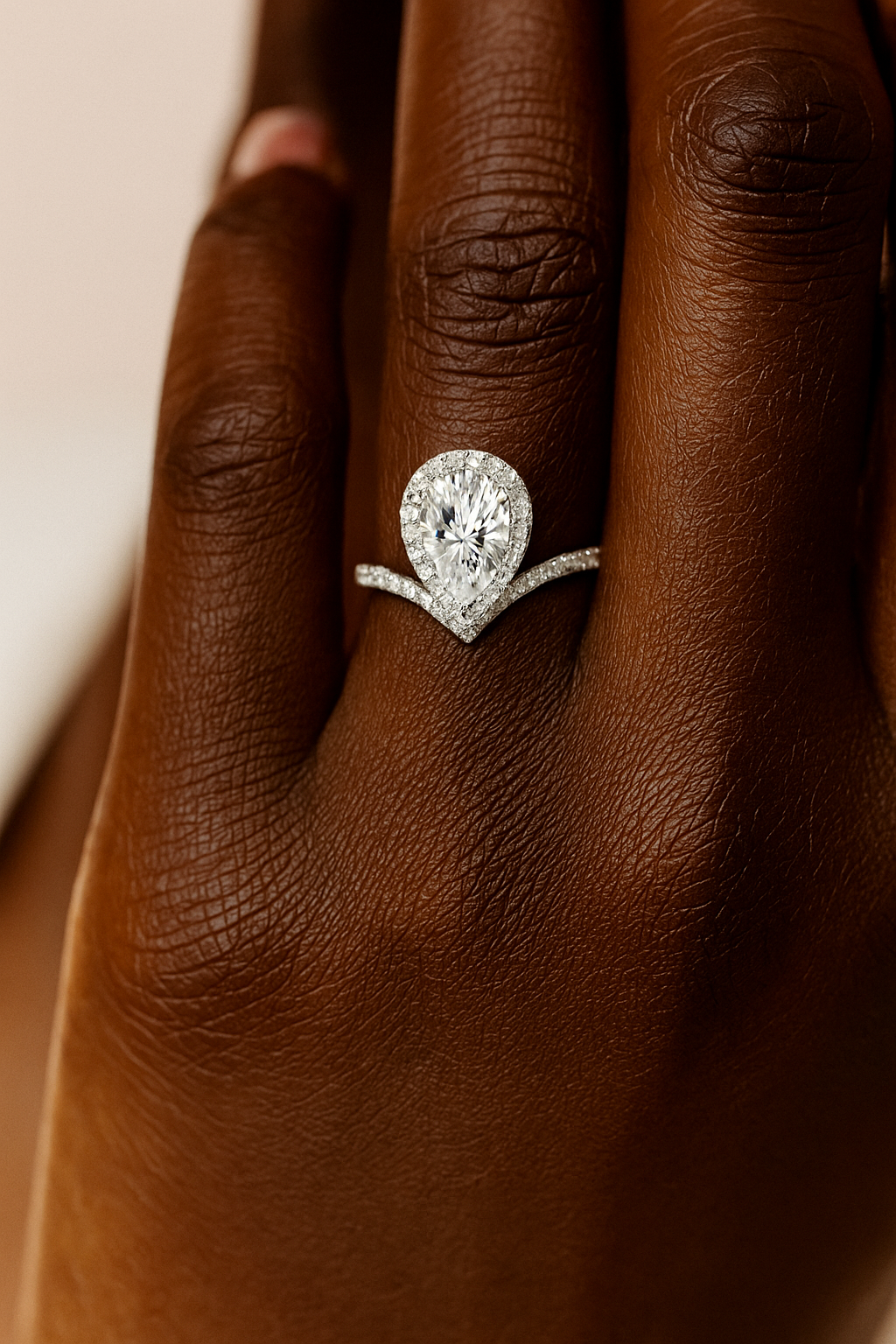 18K-gold Joséphine Aigrette Lab-grown Diamond Engagement Ring