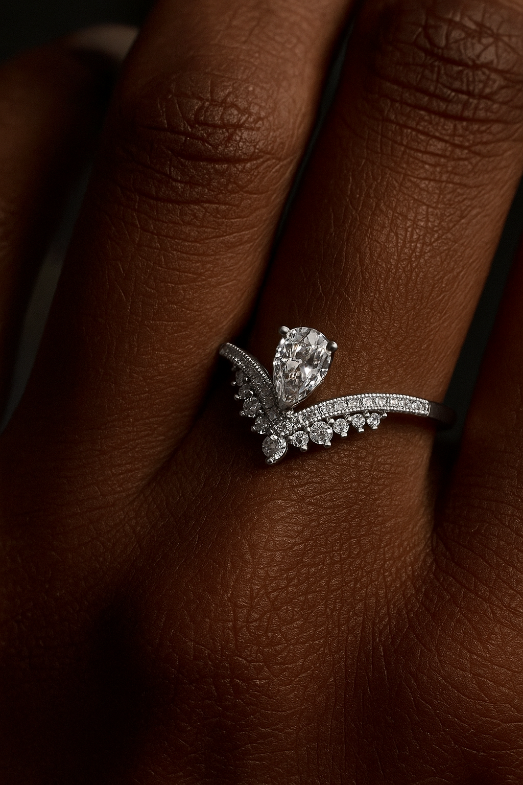 18K White Gold Pear-Shaped Lab-Grown Diamond Ring