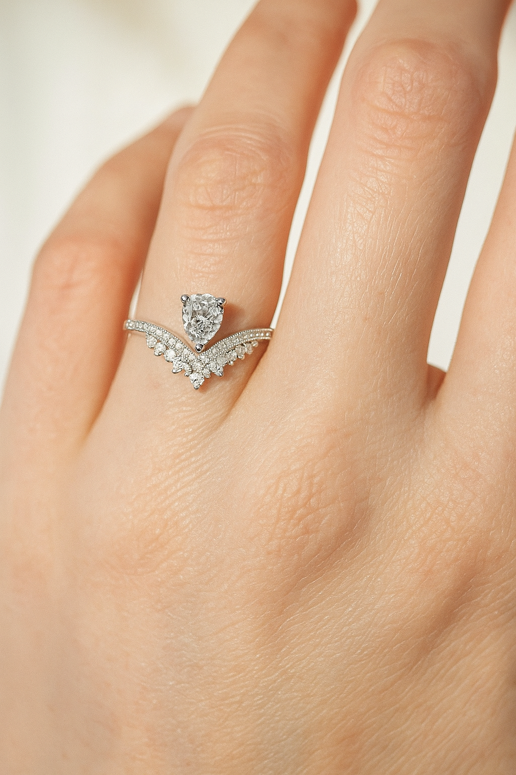 18K White Gold Pear-Shaped Lab-Grown Diamond Ring