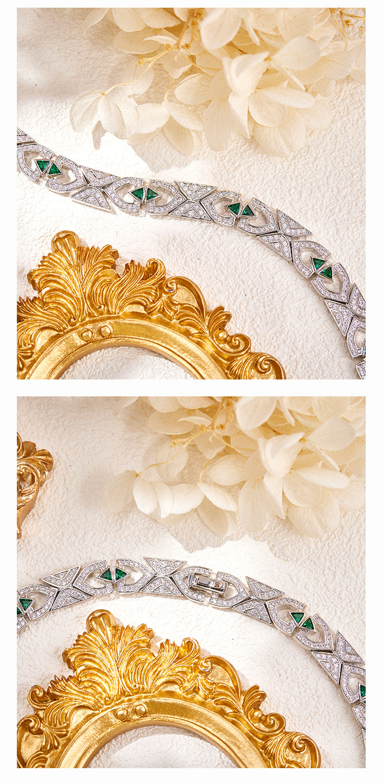 18K White Gold Emerald Diamond Choker Necklace